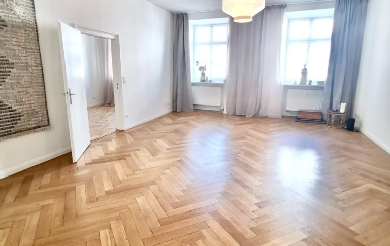 Yogakurse Meditationskurse und körpertherapeutische Kurse